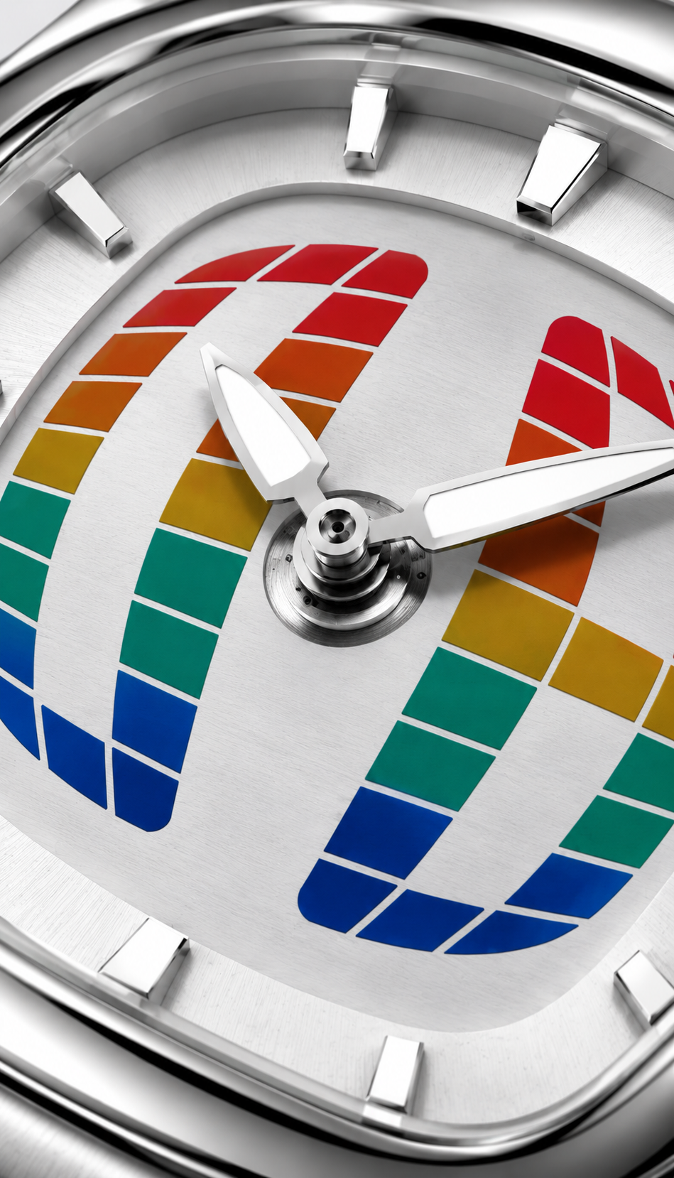 SQUARE AURORA – dial close-up